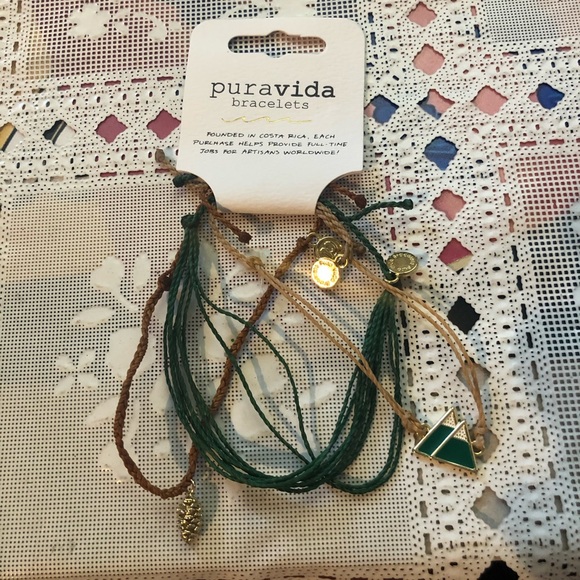 Pura Vida Jewelry - Pura Vida mountain bracelet pack